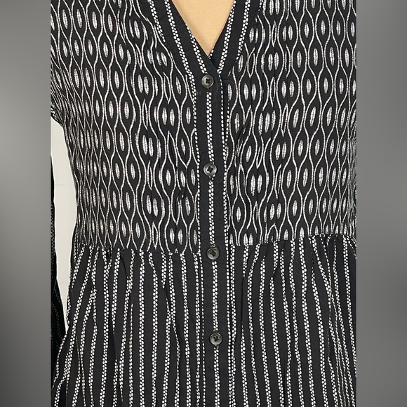 Anthropologie Maeve Calia Black & White Printed Buttondown Tunic Top Size 2 - Picture 8 of 12